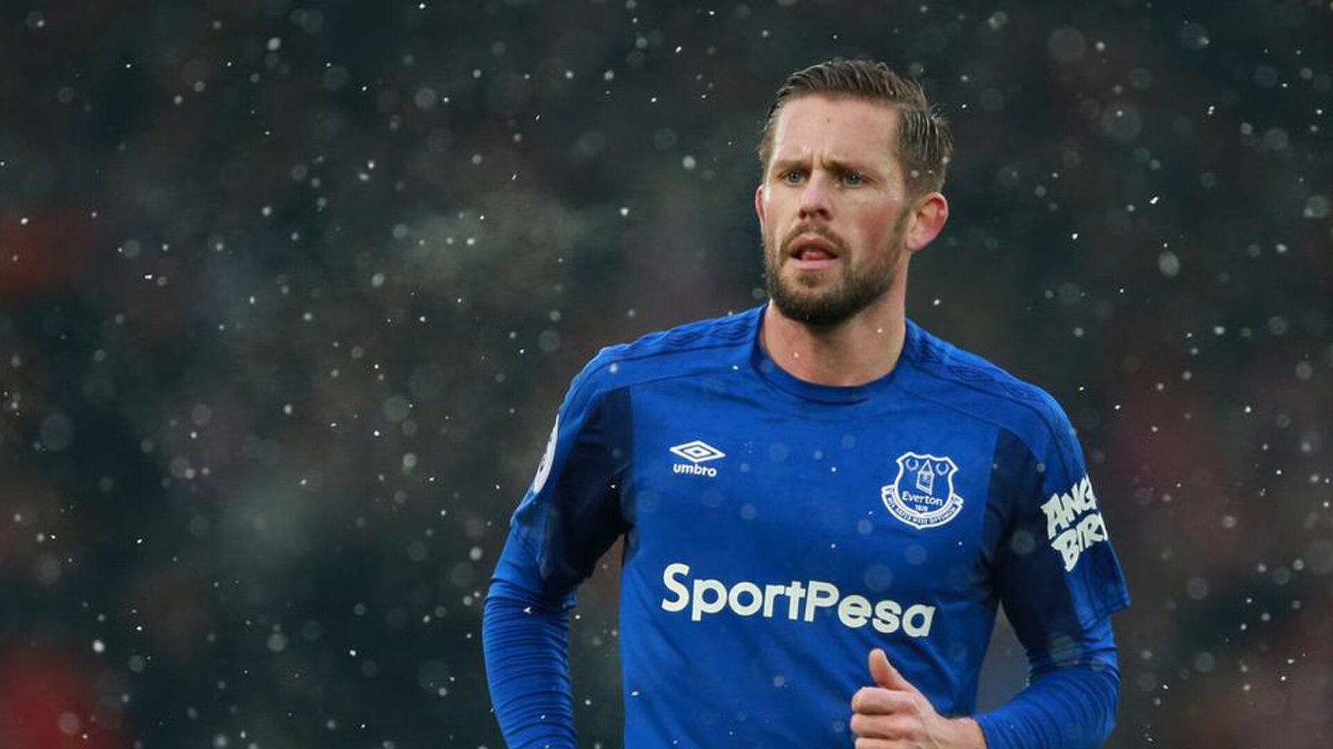 莱谢恩·卡萨斯完美入水引发观众喝彩,莱卡斯昂